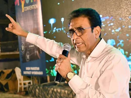دھرتی ماں پاکستان ہے جو ناقابل تقسیم ہے، باقی سب انتظامی یونٹ ہیں: خالد مقبول صدیقی