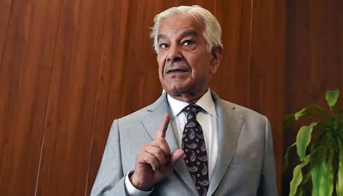 اس بار فیصلہ کن معرکہ ہوگا اورپی ٹی آئی پھر کبھی اسلام آباد کا رخ نہیں کرے گی: خواجہ آصف