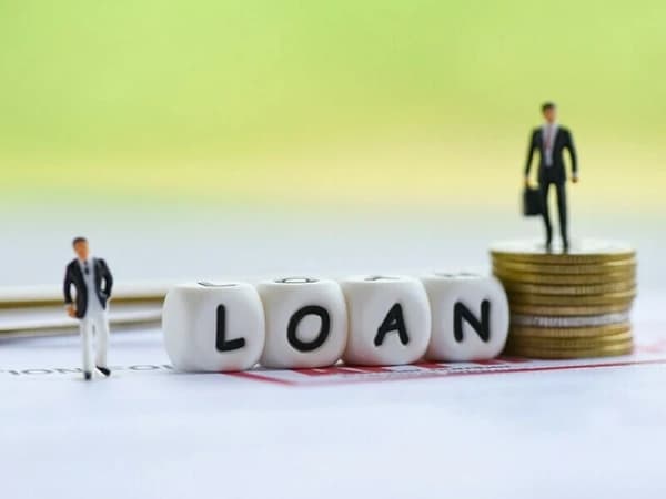 قرضوں کے بوجھ تلے دبی قوم کے لیے حکومت نے مزید قرض لینے کا منصوبہ تیار کرلیا