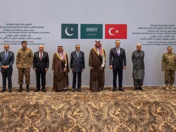 پاکستان اور ترکیہ کے فوجی دستے فوری سعودی عرب بھیجنے کا فیصلہ