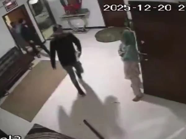 کلفٹن میں فلیٹ سے زیورات، نقدی اور اہم فائلوں کی بڑی چوری