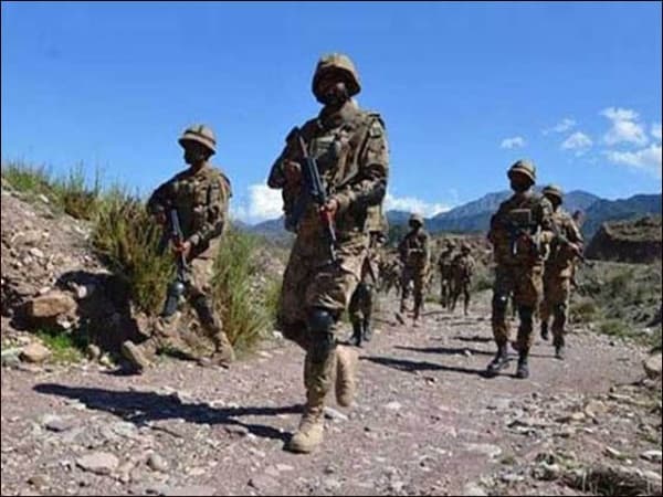 کے پی اور بلوچستان میں سیکیورٹی فورسز کی کارروائیاں، 34 دہشتگرد ہلاک