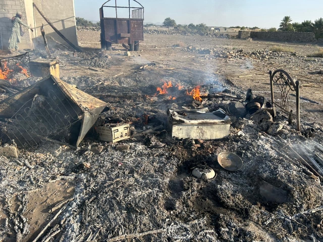 بولیدہ مناز میں فتنۂ ہندوستان کے دہشتگردوں کا حملہ، 6 افراد جاں بحق، گھر نذرِ آتش