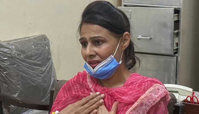 سانحہ پمز: ’میرے سامنے قیامت گزرگئی‘ بچی کو بچانیوالی نرس تفصیل بتاتے ہوئے آبدیدہ ہوگئی