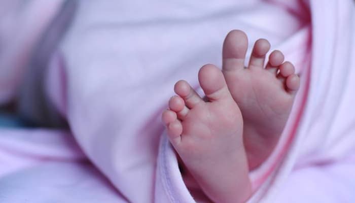 پہلے ہی 6 بچے ہیں، مزید نہیں پال سکتی،، مری میں ماں نے 2 ماہ کے بچے کو برساتی نالے میں پھینک دیا