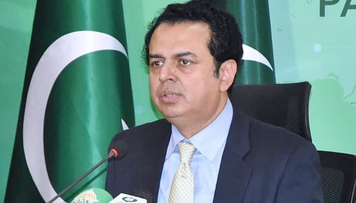پی ٹی آئی کو بتائیں گے کہ ریاست اپنی رٹ کیسے قائم کرتی ہے، طلال چوہدری