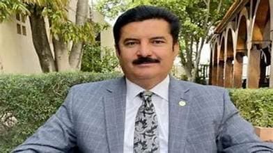 وفاق کےساتھ چلیں گے، اب ہمارےاختلافات نہیں ہوں گے،گورنرکے پی فیصل کریم کنڈی