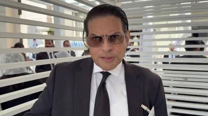 پورے ملک فسطائیت راج ہے ہم انہیں کہتے ہیں ہوش کے ناخن لیں: سلمان اکرم راجہ